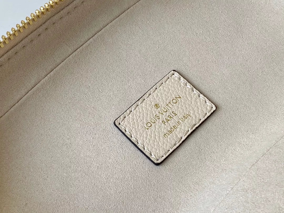 LOUIS VUITTON 19 X 13 X 11CM MONOGRAM NICE VANITY