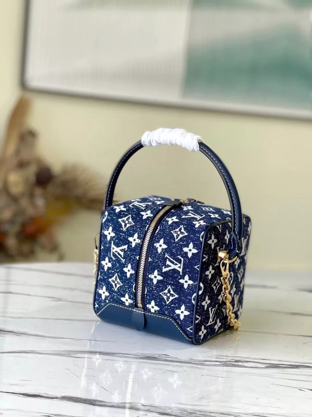 LOUIS VUITTON 16*16*16CM DICE BAG SQUARE HANDBAG, LOGO DENIM