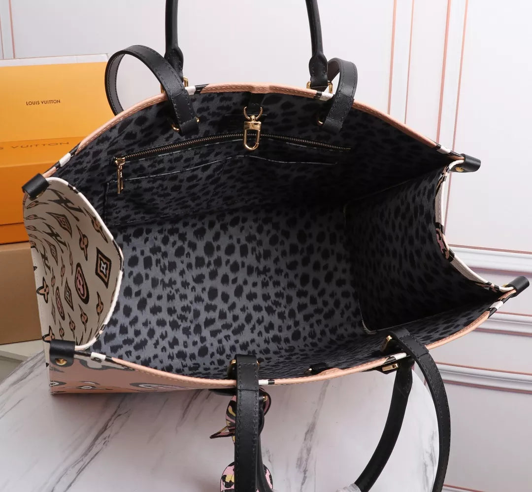 LOUIS VUITTON ONTHEGO MONOGRAM WILD AT HEART 41.0 X 34.0 X 19.0 CM 2COLORS