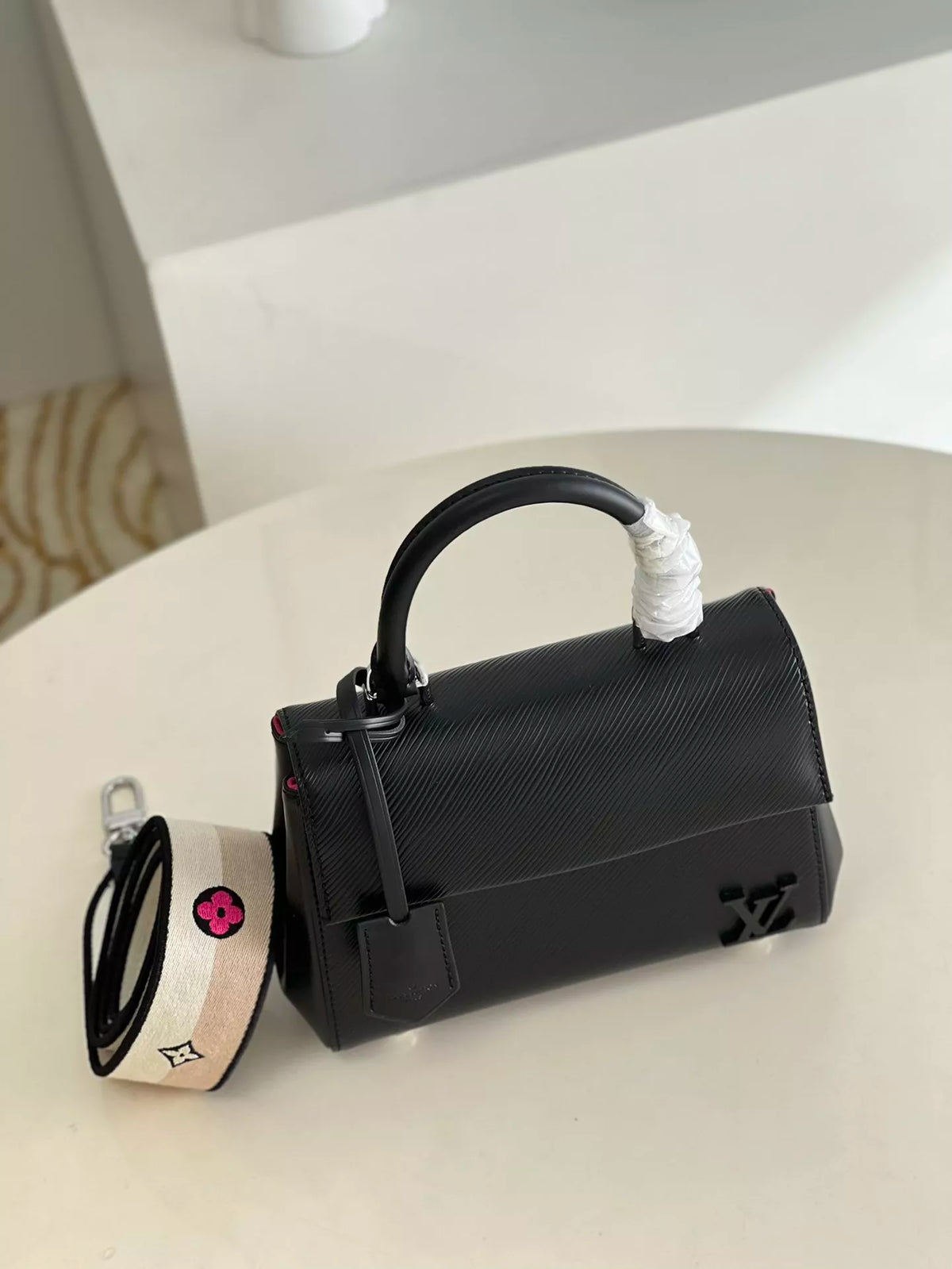 LOUIS VUITTON CLUNY HANDBAG, EPI LEATHER
