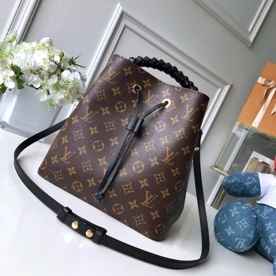 LOUIS VUITTON 26*26*17.5CM NEONOE
