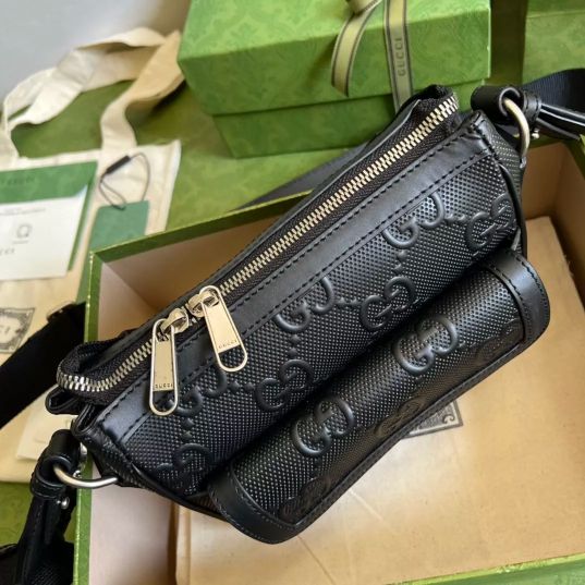 LOUIS VUITTON  20×16×7CM EMBOSSED WHOLE SKIN