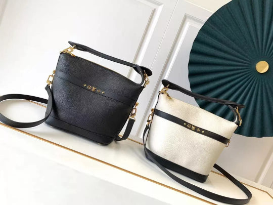 LOUIS VUITTON 25 X 22.5 X 13CM CRUISER BAG