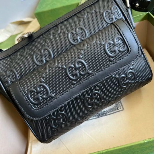 LOUIS VUITTON  20×16×7CM EMBOSSED WHOLE SKIN