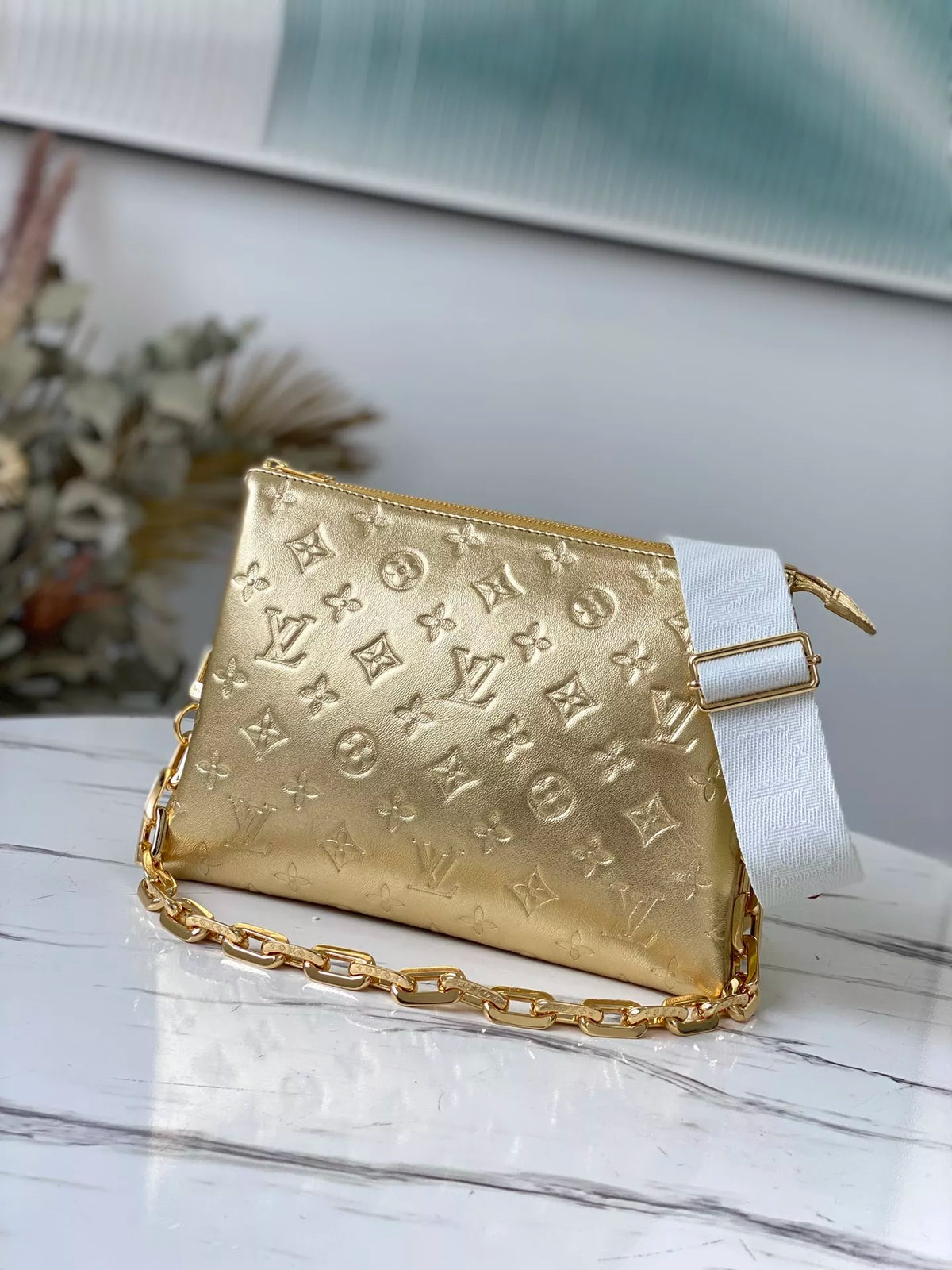 LOUIS VUITTON 26 X 20 X 12 CM COUSSIN PM