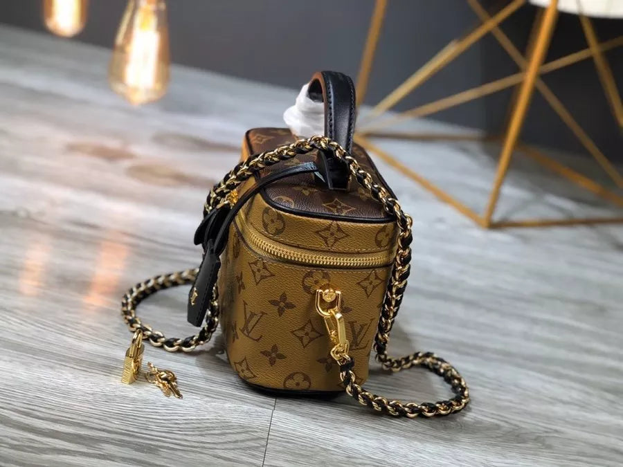 LOUIS VUITTON 14×19×10CM CANNES BAG