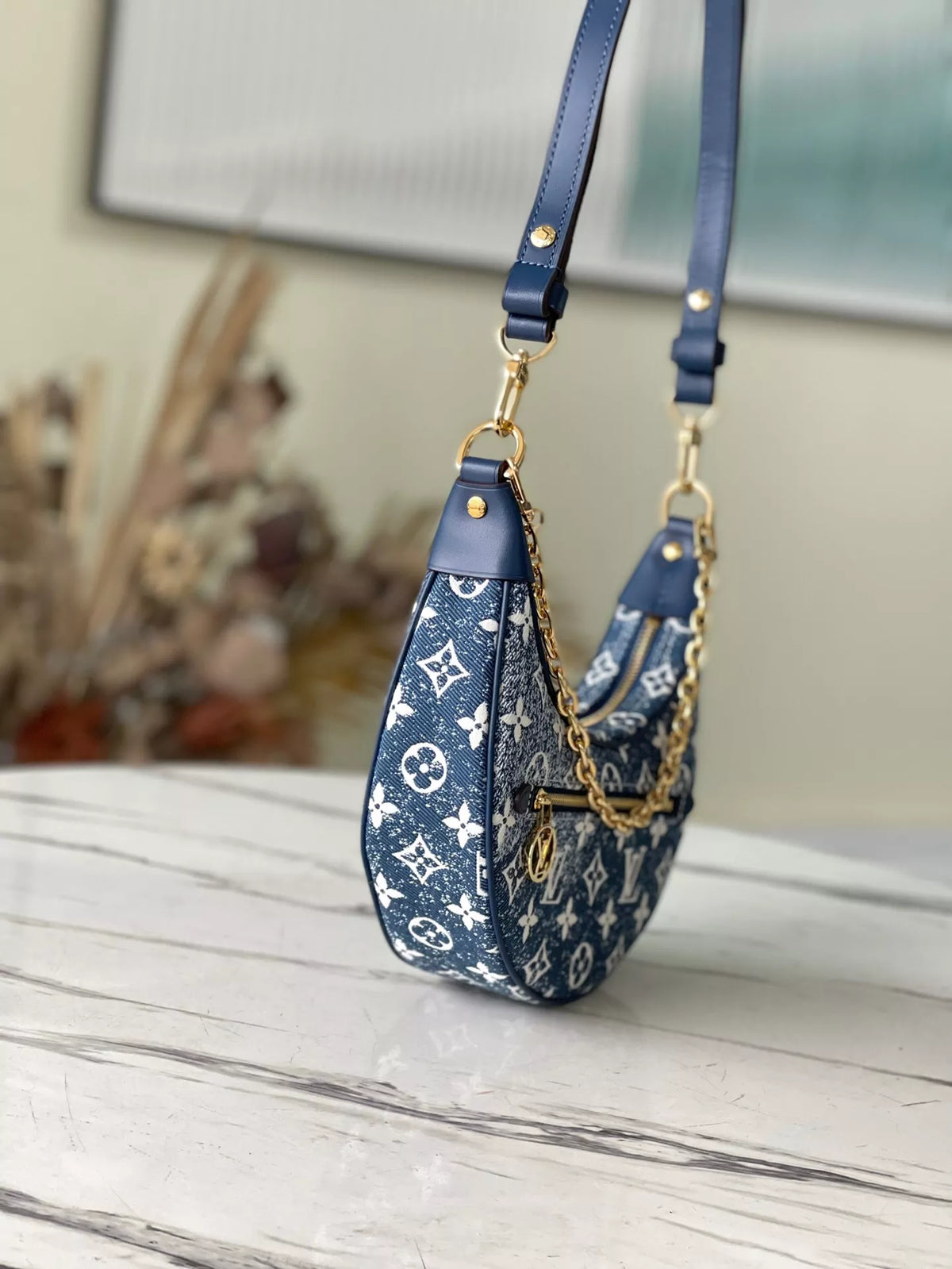 LOUIS VUITTON 23*13*6CM TOP ORIGINAL CROISSANT HANDBAG LOOP HALF MOON STAFF BAG