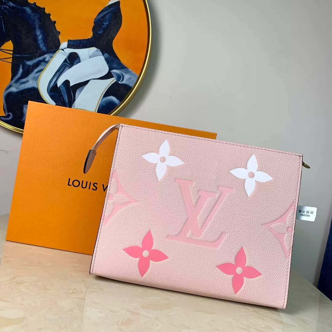 LOUIS VUITTON 25 X 20 X 5.5CM TOILETRY POUCH