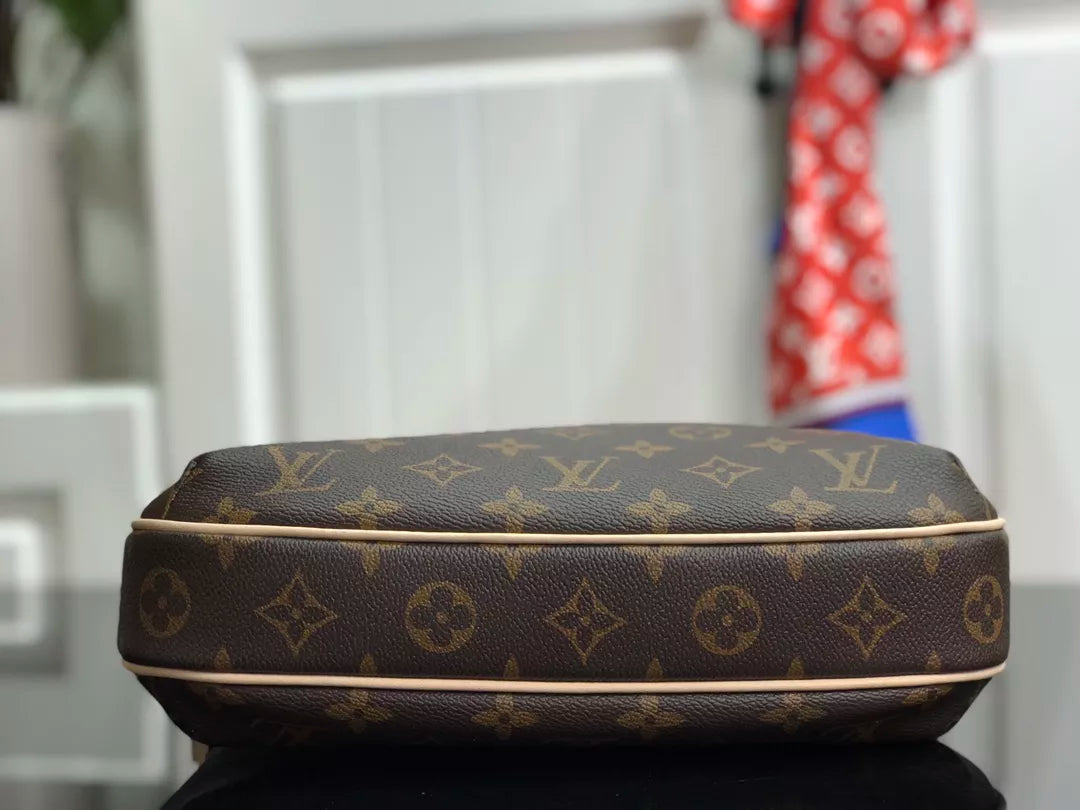LOUIS VUITTON 26X29X7CM HAND BAGS