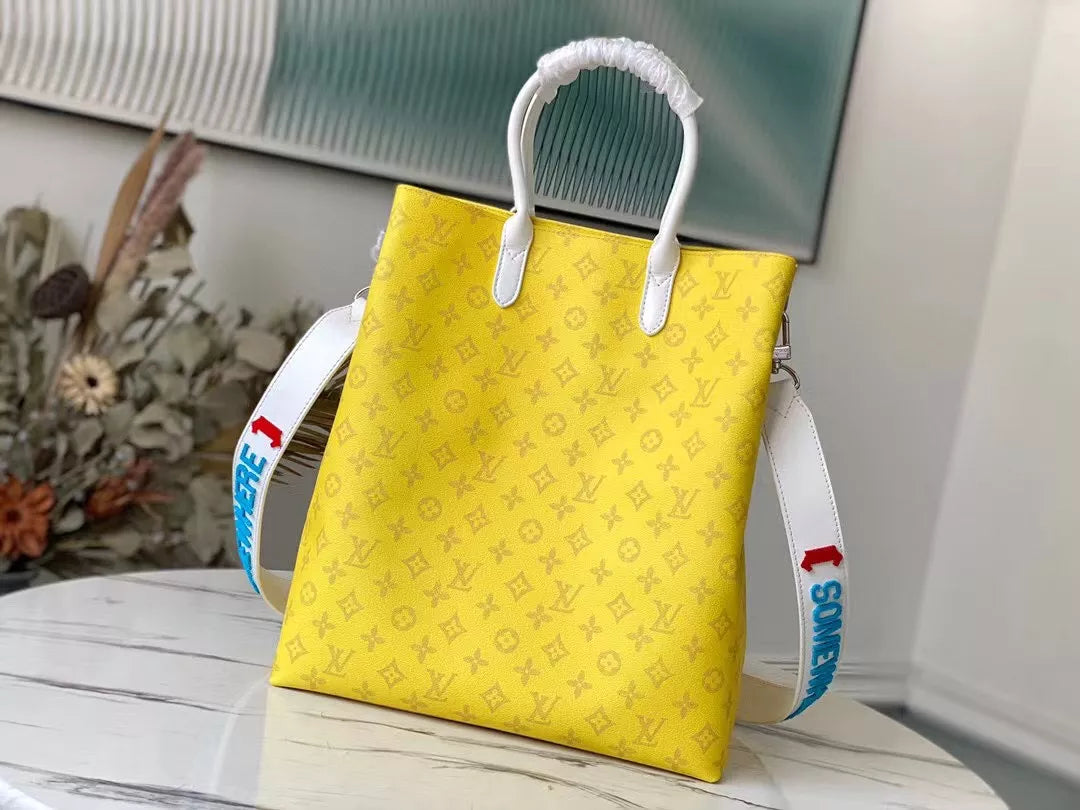 LOUIS VUITTON 32.0 X 14.0 X 38.0 CM CARRY IT MONOGRAM REVERSE 2 COLOURS