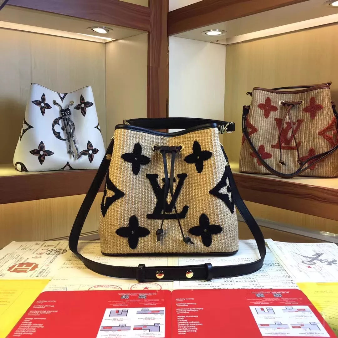LOUIS VUITTON 26 X 26 X 17.5 CM 2COLORS MM BUCKET MONOGRAM RAFFIA