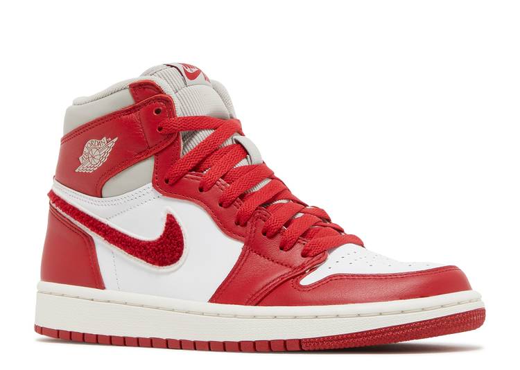 AIR JORDAN 1 HIGH OG "NEWSTALGIA CHENILLE"