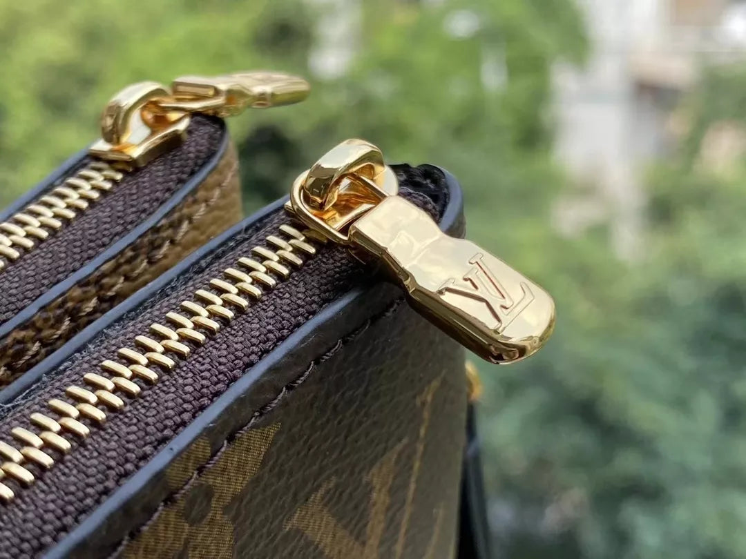 LOUIS VUITTON 20X12.5X3CM DOUBLE ZIP POCHETTE