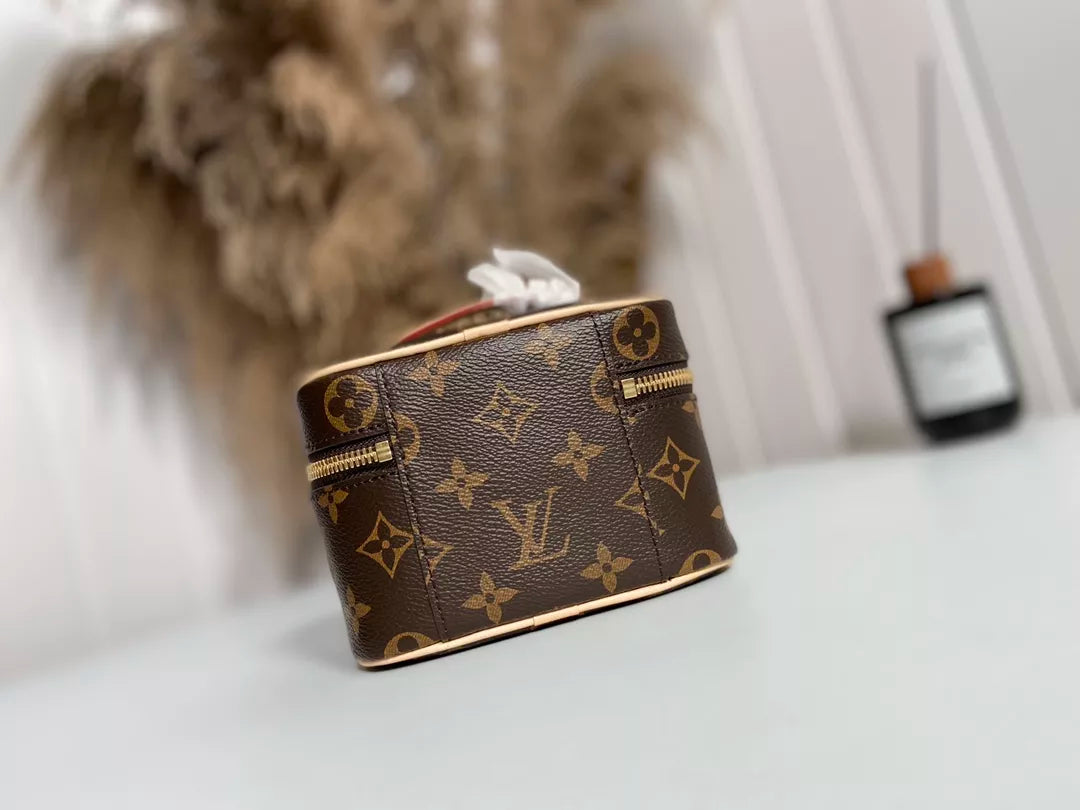 LOUIS VUITTON NICE NANO TOILETRY POUCH COSMETIC BAGS