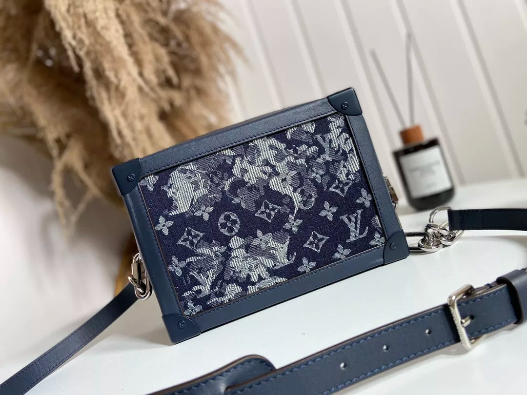 LOUIS VUITTON 25 X 18 X 10CM SOFT TRUNK LV HAND BAGS