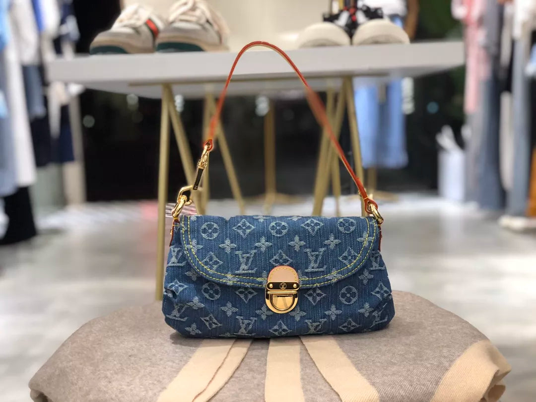 LOUIS VUITTON 25X15X9CM HAND BAGS
