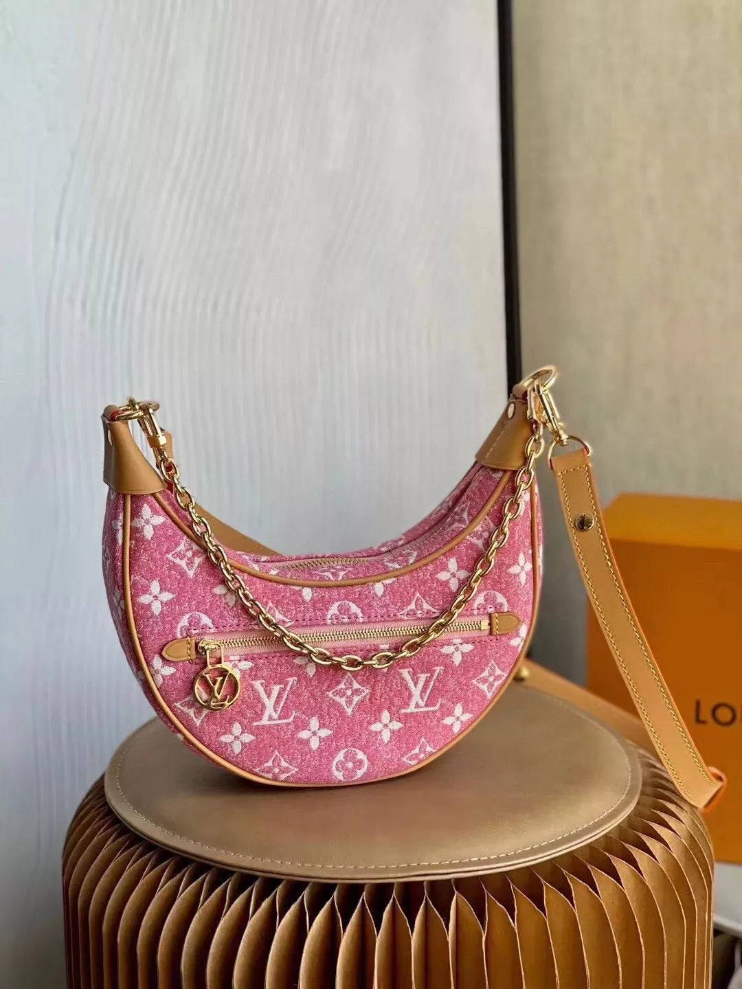 LOUIS VUITTON 24*22*6CM HALF MOON SHAPED STAFF BAG, MONOGRAM CANVAS + LEATHER