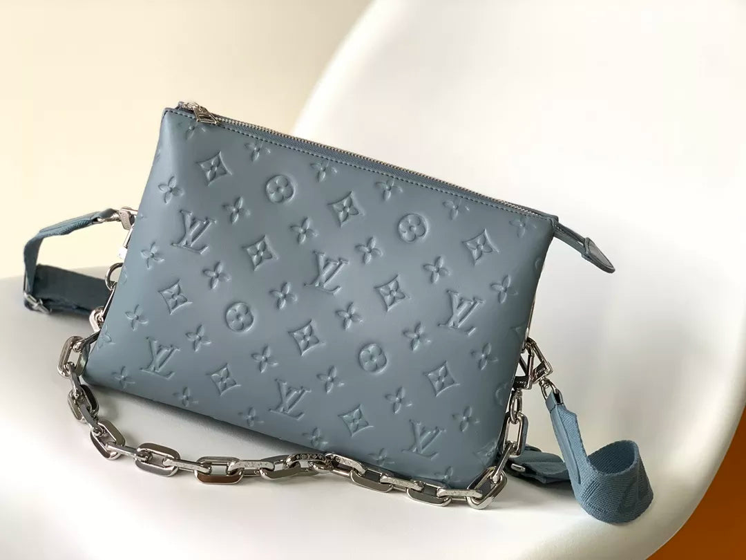 LOUIS VUITTON 20x26x12CM COUSSIN BAG