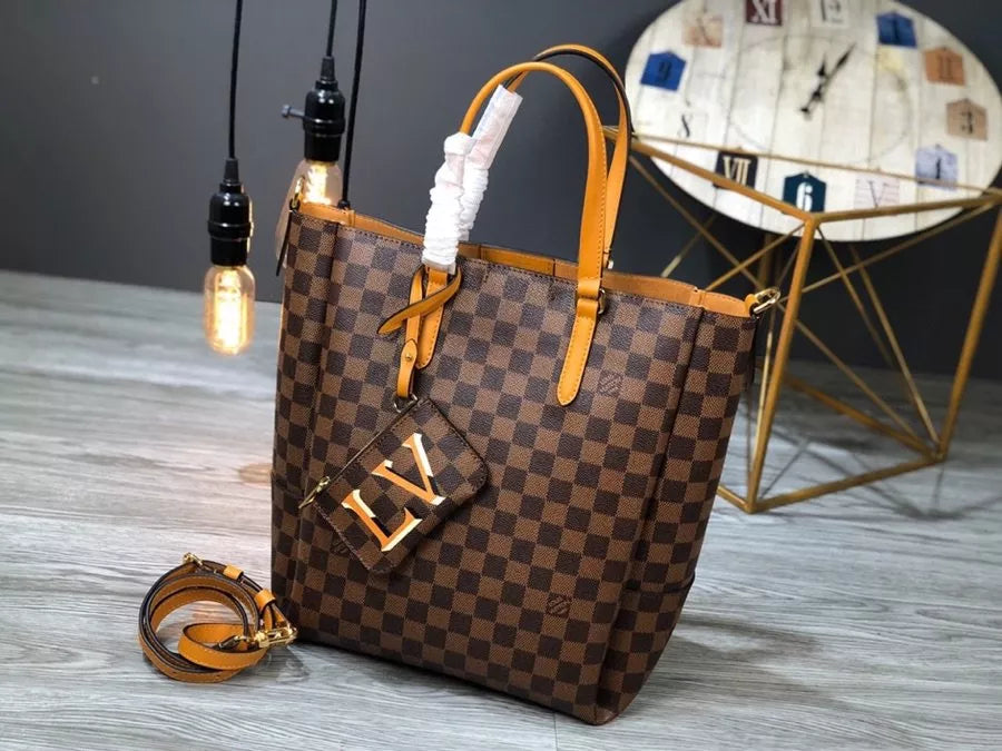 LOUIS VUITTON 32×28×15CM EONOE