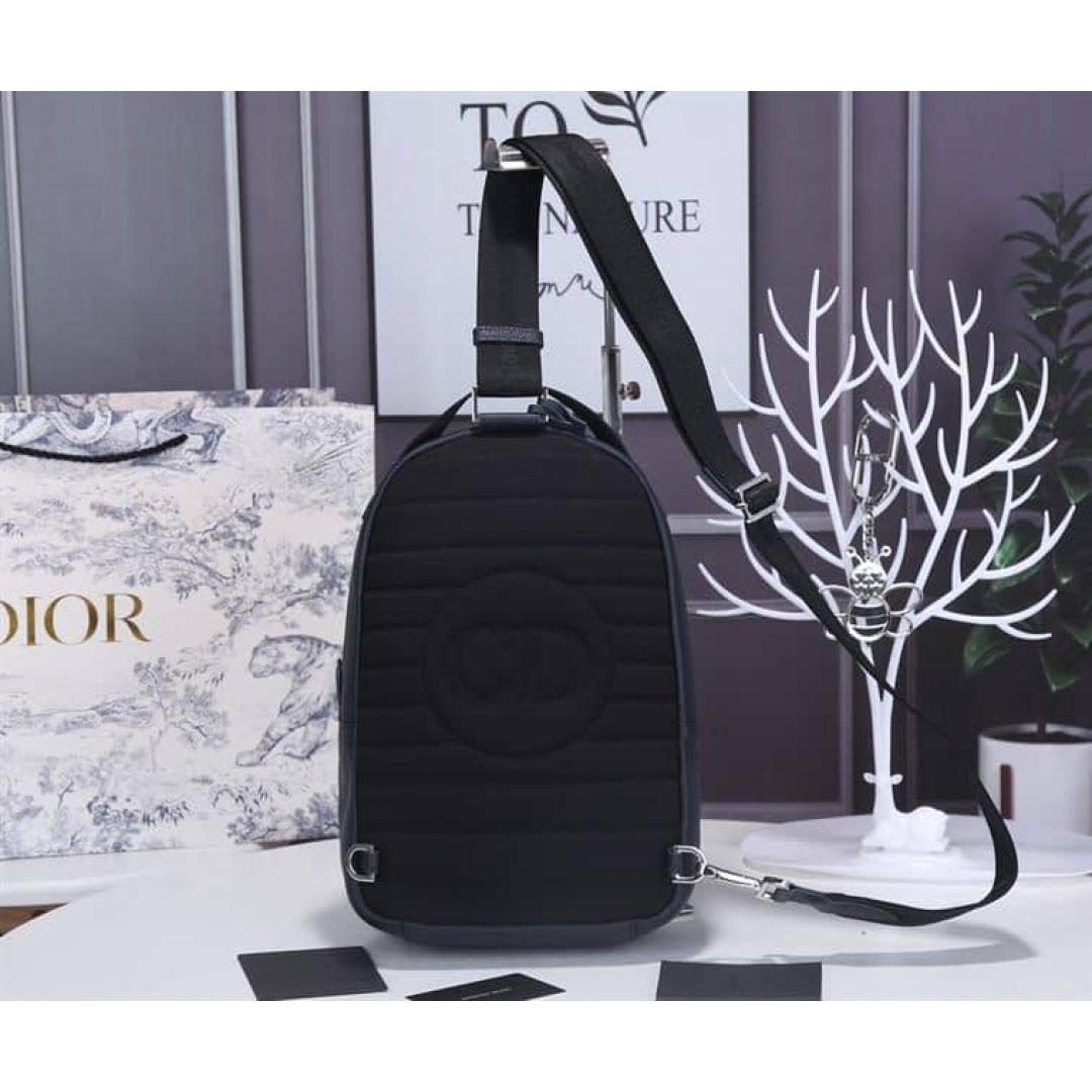 DIOR SLING BAG BLACK