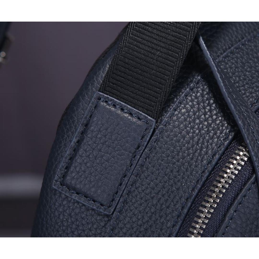 DIOR SLING BAG BLACK