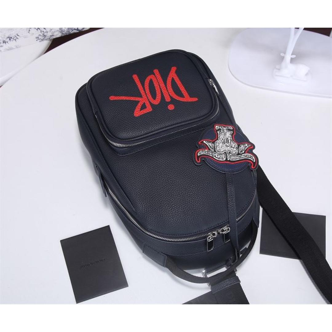 DIOR SLING BAG BLACK