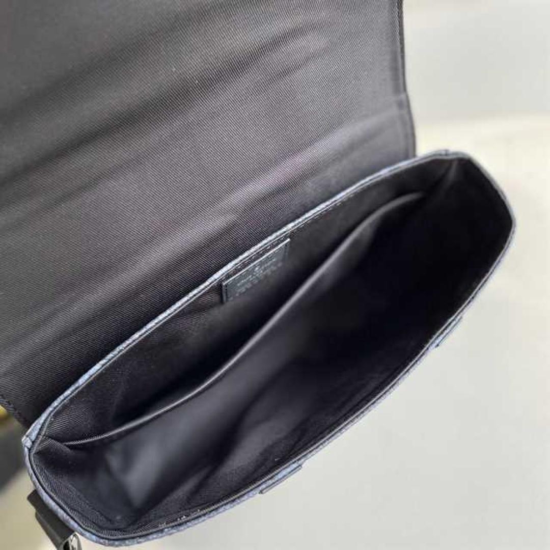 LOUIS VUITTON TRUNK MESSENGER MONOGRAM CANVAS