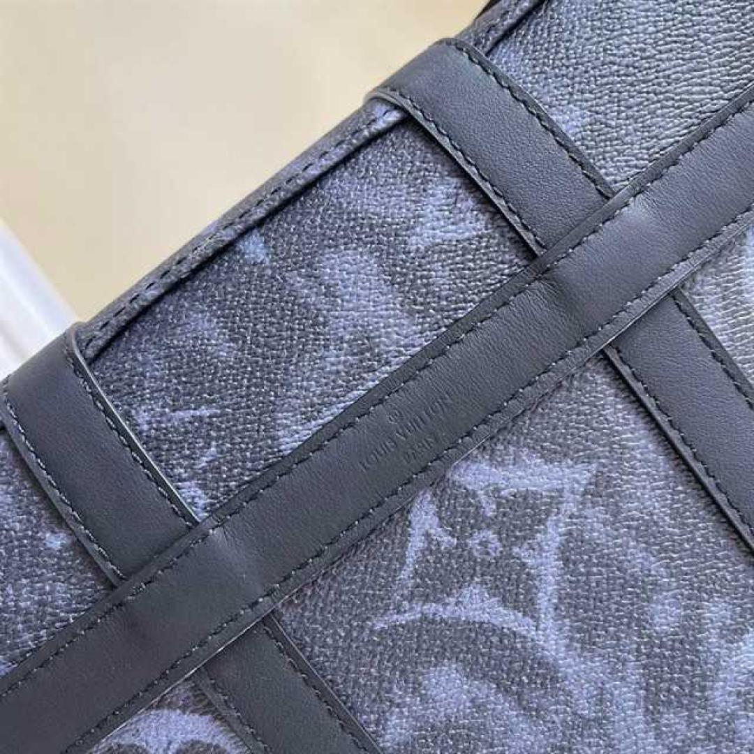 LOUIS VUITTON TRUNK MESSENGER MONOGRAM CANVAS