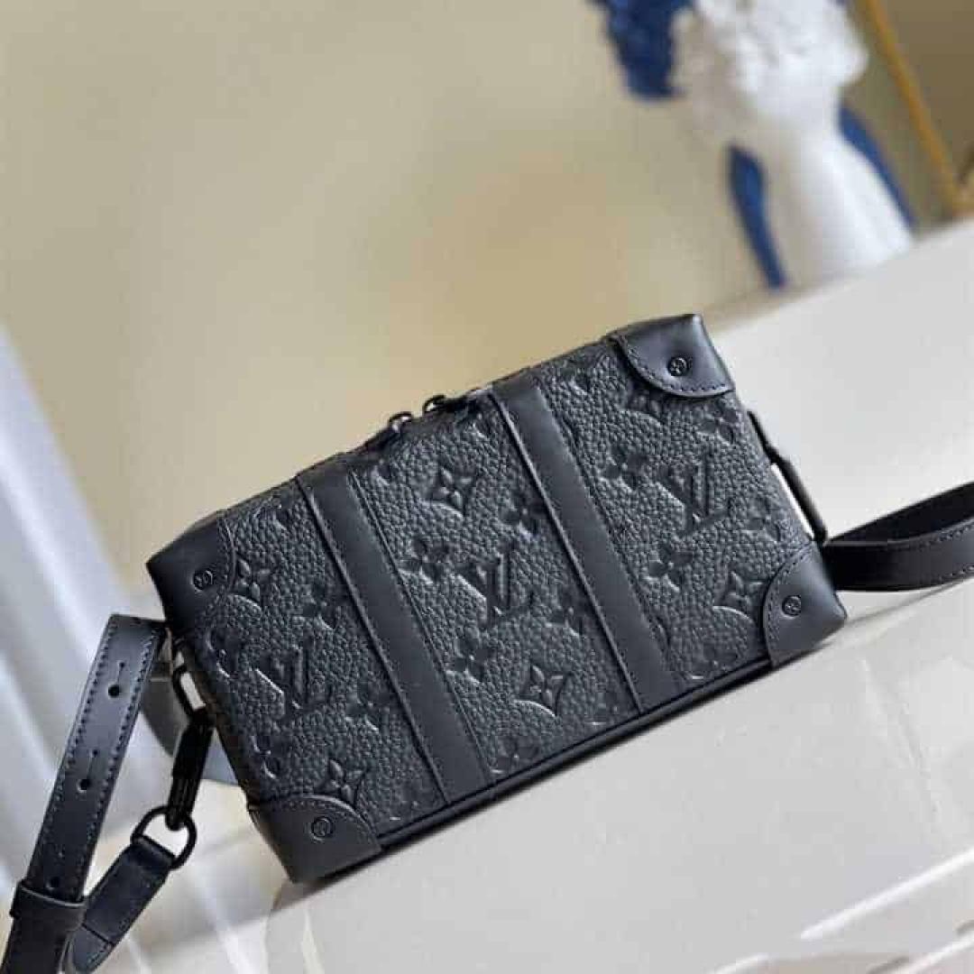 LOUIS VUITTON SOFT TRUNK WALLET TAURILLON MONOGRAM LEATHER