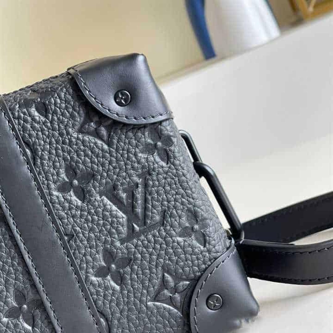 LOUIS VUITTON SOFT TRUNK WALLET TAURILLON MONOGRAM LEATHER