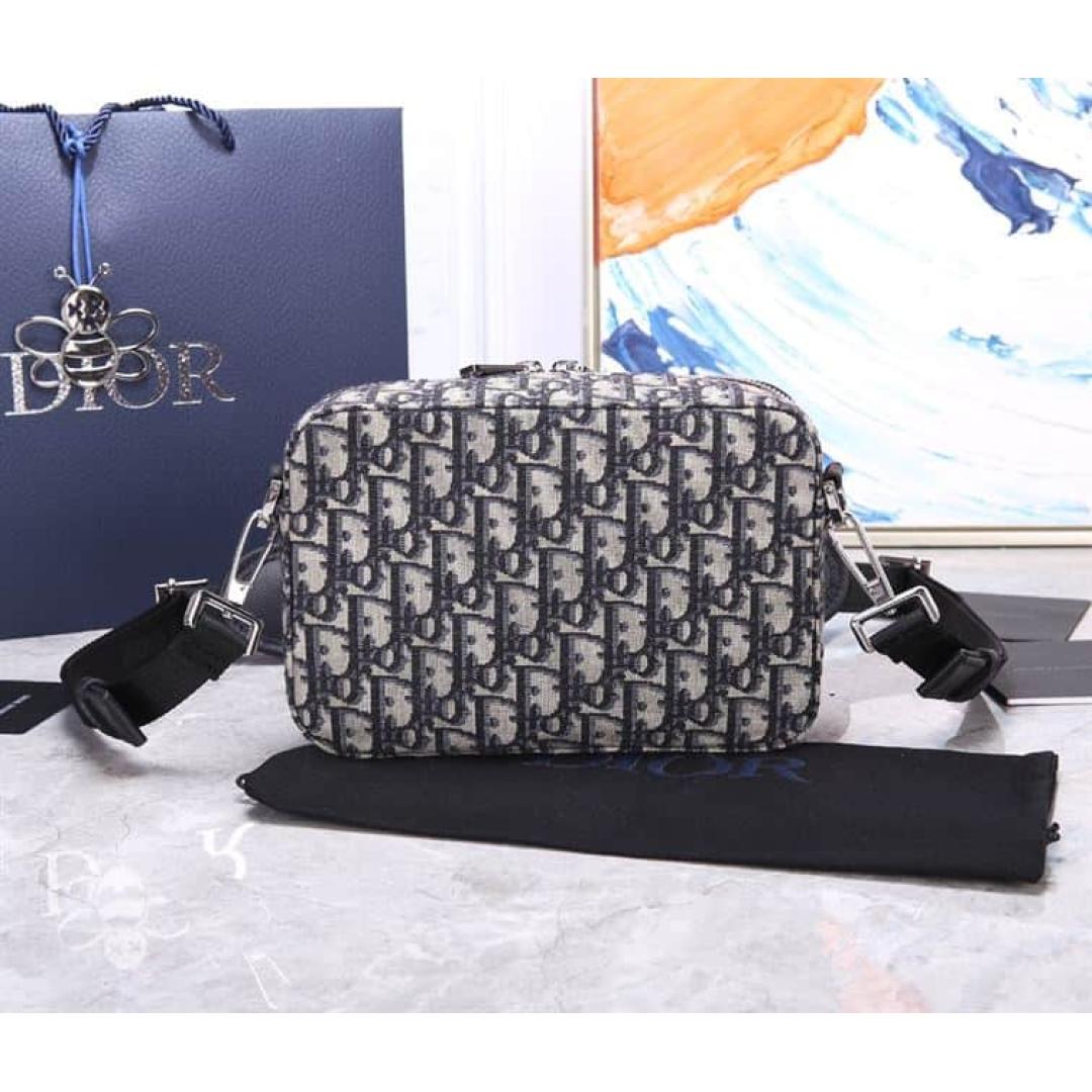 SAFARI MESSENGER BAG BEIGE AND BLACK DIOR OBLIQUE JACQUARD