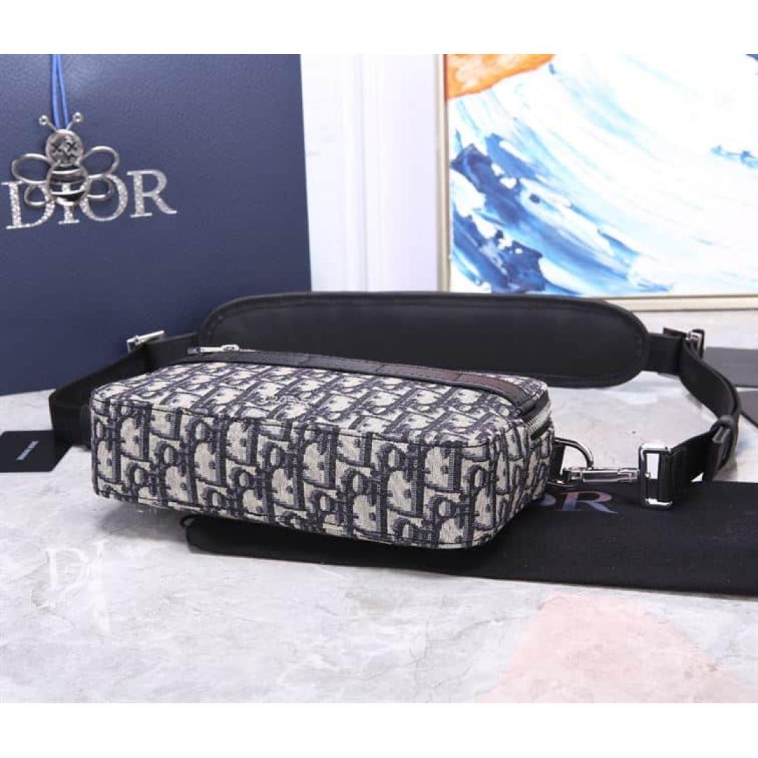 SAFARI MESSENGER BAG BEIGE AND BLACK DIOR OBLIQUE JACQUARD