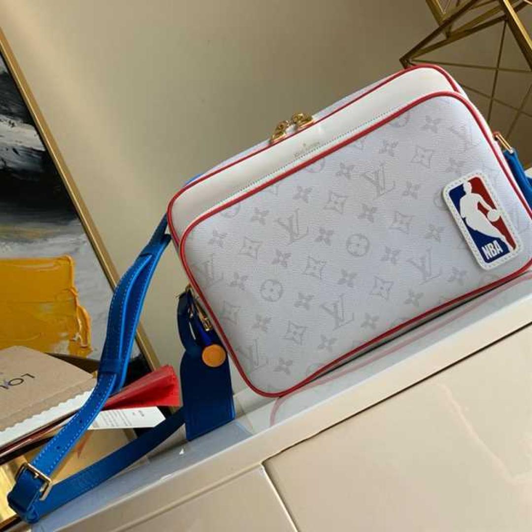 LOUIS VUITTON TRIO MESSENGER BAG