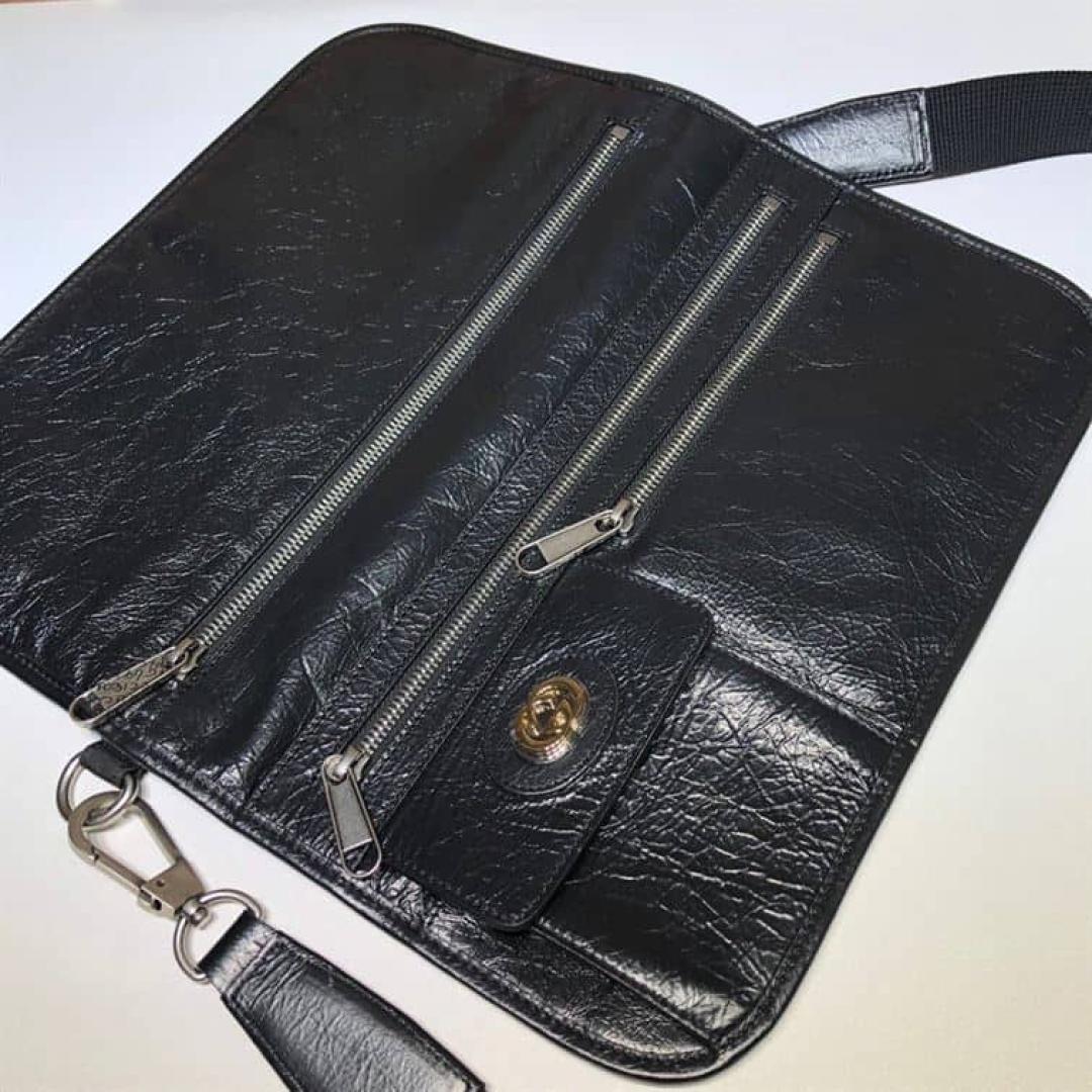 GUCCI ALL OVER PRINT MESSENGER BAG BLACK
