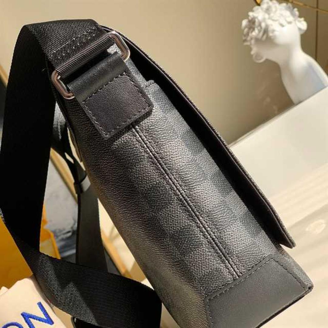 LOUIS VUITTON DISTRICT PM DAMIER GRAPHITE CANVAS
