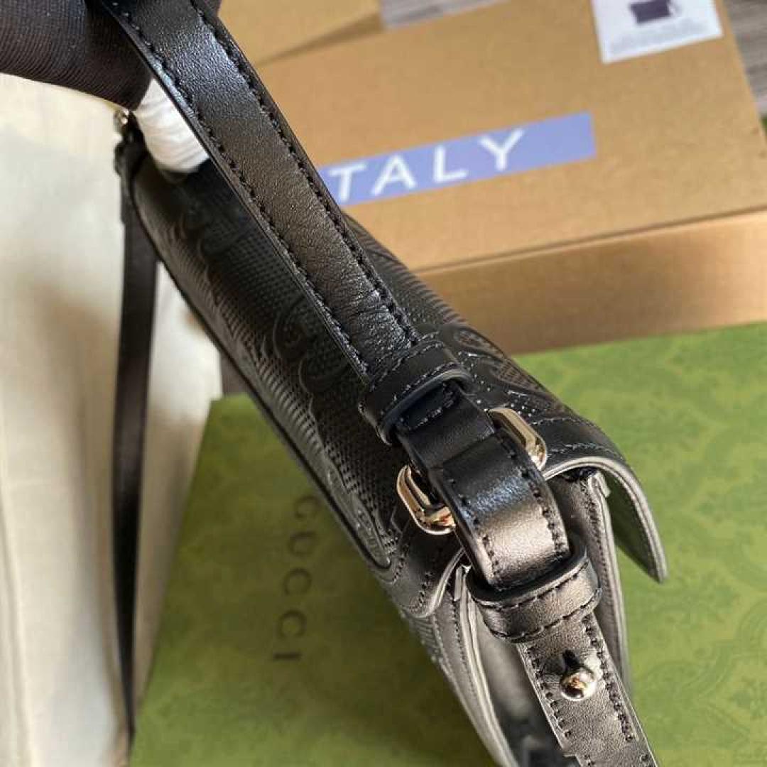 GUCCI GG EMBOSSED MESSENGER BAG BLACK GG EMBOSSED LEATHER COTTON LINEN LINING