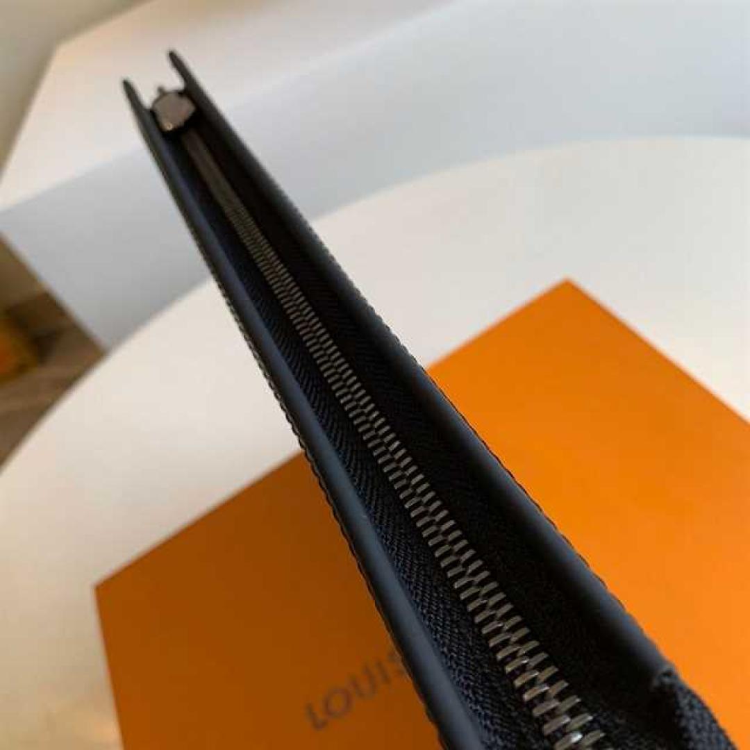 LOUIS VUITTON POCHETTE VOYAGE MM MONOGRAM ECLIPSE CANVAS