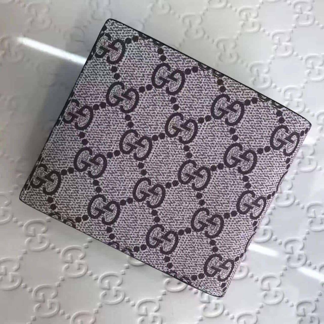 GUCCI BEE PRINT GG SUPREME WALLET