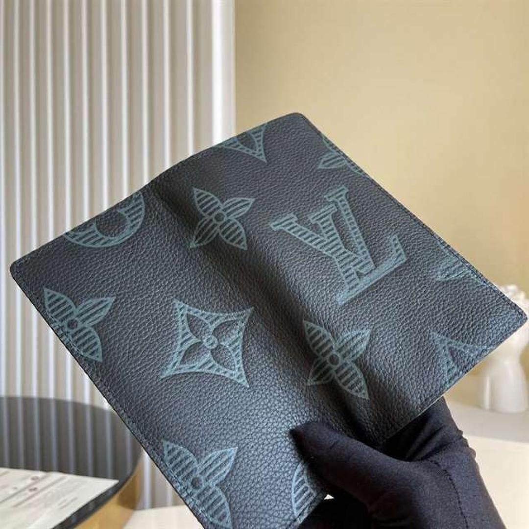 LOUIS VUITTON BRAZZA WALLET TAURILLON SHADOW LEATHER