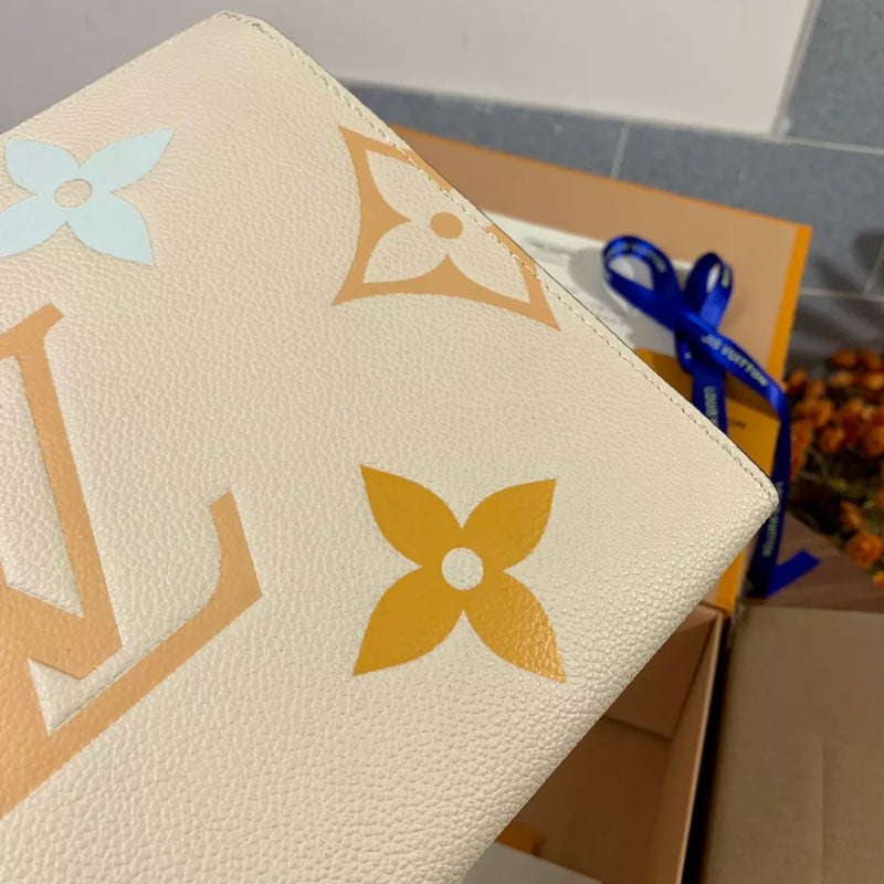 LOUIS VUITTON 25 X 20 X 5.5CM BY THE POOL CRAFTY 26 MONOGRAM