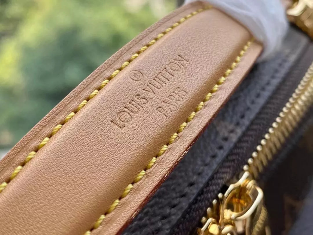LOUIS VUITTON 18 X 11 X 10 CM UTILITY CROSSBODY