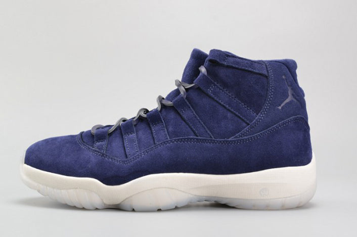 AIR JORDAN 11 RETRO "DEREK JETER NAVY SUEDE"