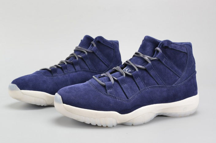 AIR JORDAN 11 RETRO "DEREK JETER NAVY SUEDE"