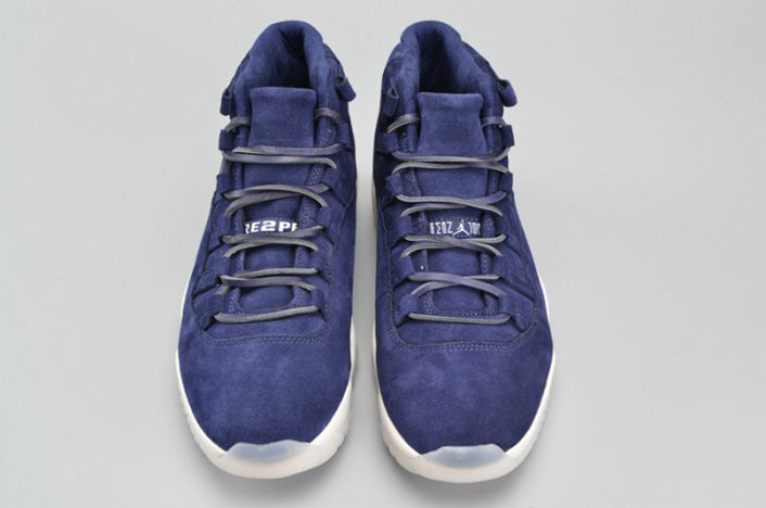 AIR JORDAN 11 RETRO "DEREK JETER NAVY SUEDE"