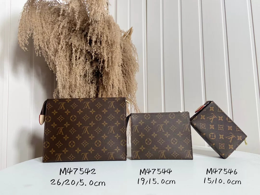LOUIS VUITTON 26.0 X 20.0 X 5.0 CM/19X 15CM/15.0X10CM POCHETTE VOYAGE