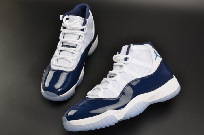 AIR JORDAN 11 RETRO "UNC WIN LIKE 82"