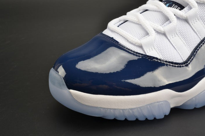 AIR JORDAN 11 RETRO "UNC WIN LIKE 82"