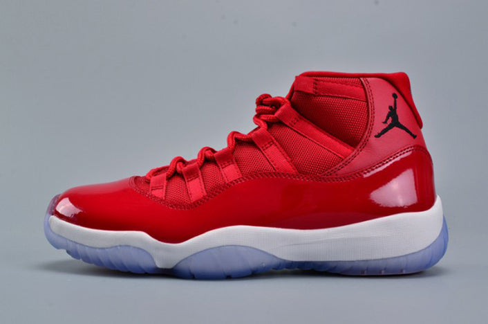 AIR JORDAN 11 RETRO“GYM RED”
