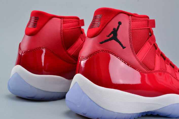 AIR JORDAN 11 RETRO“GYM RED”