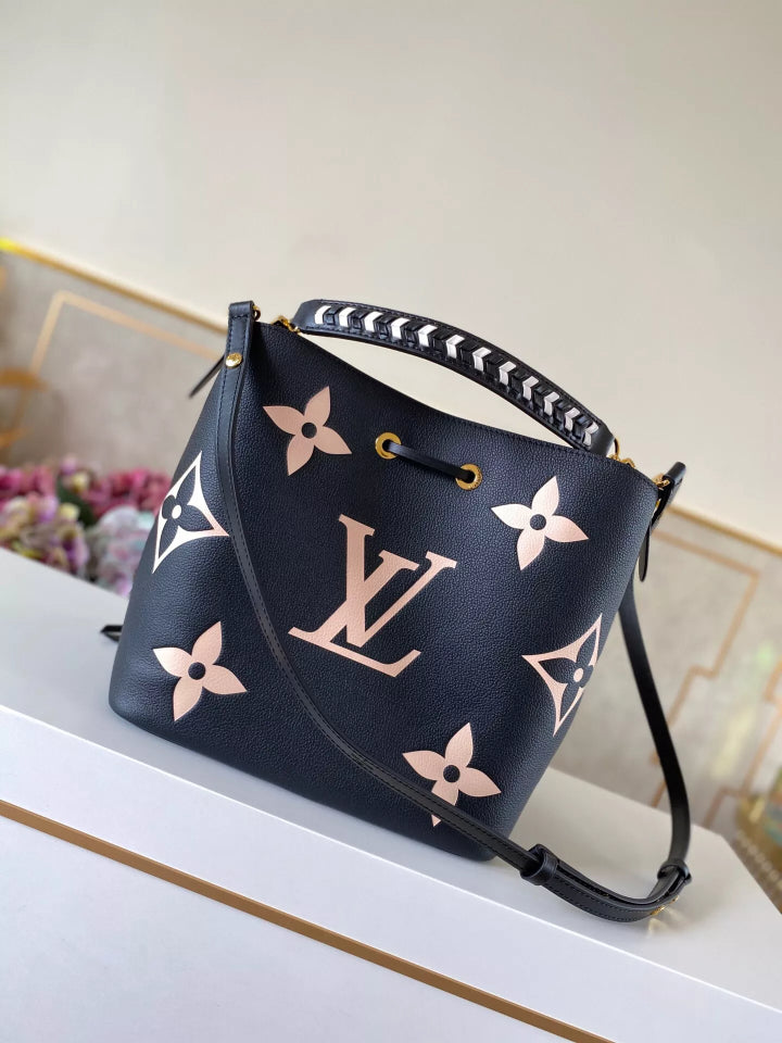 LOUIS VUITTON 26X26X17.5CM CRAFTY NÉONOÉ MM